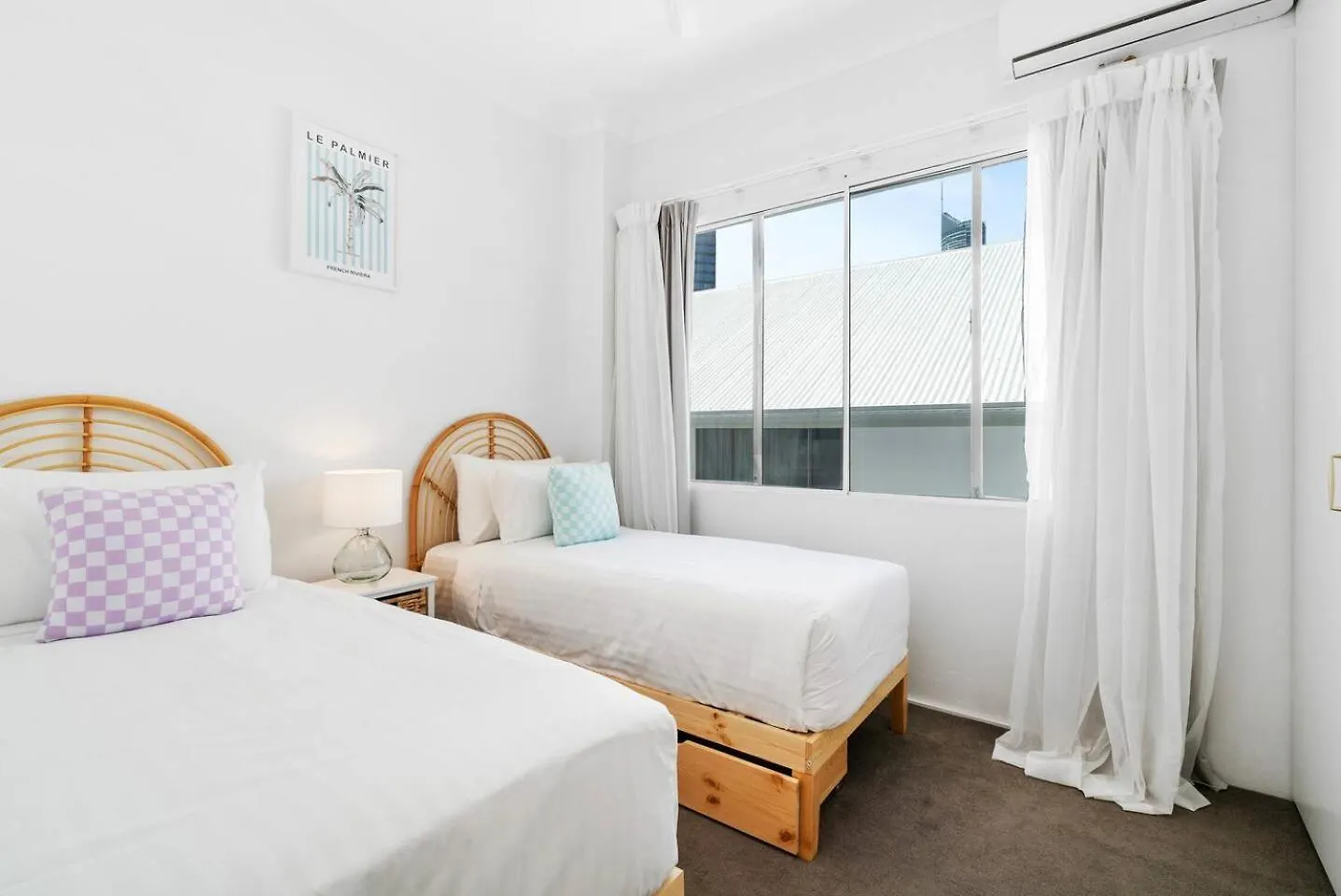 Apartment St Tropez Treasure - A Dazzling Beachside Resort Gem Gold Coast